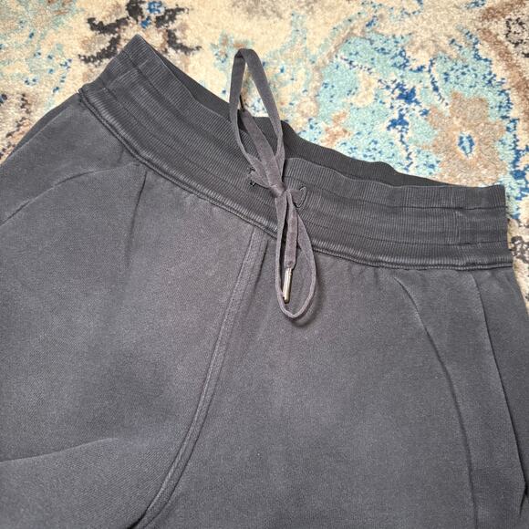 Lululemon Scuba Jogger 6 - Picture 2 of 6